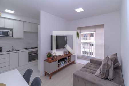 Sala de apartamento à venda com 2 quartos, 41m² em Sítio da Figueira, São Paulo