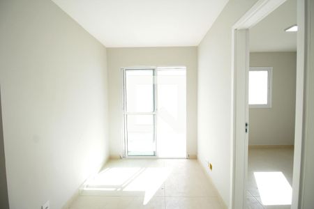 Sala de apartamento para alugar com 1 quarto, 40m² em Jardim Guarapiranga, São Paulo