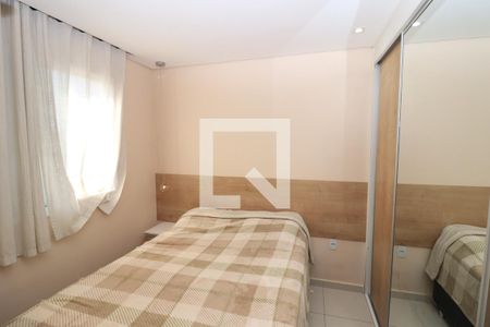 Quarto 1 de apartamento para alugar com 2 quartos, 46m² em Jardim América da Penha, São Paulo