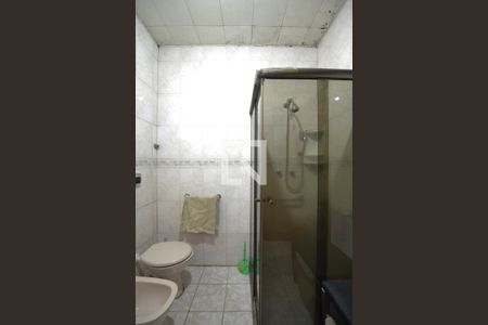 Banheiro de casa à venda com 4 quartos, 120m² em Partenon, Porto Alegre