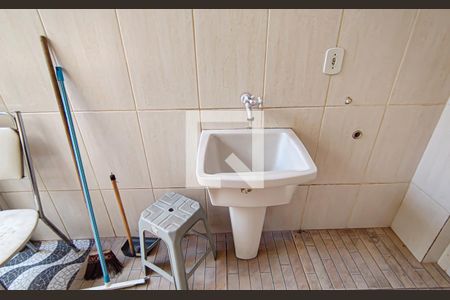 Casa à venda com 88m², 3 quartos e 1 vagaÁrea de Serviço