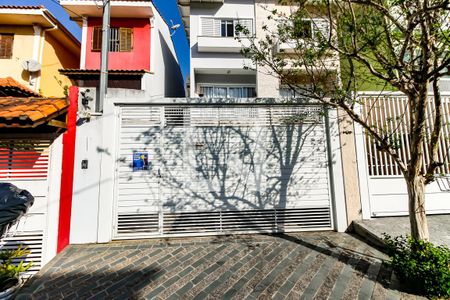 Casa à venda com 118m², 3 quartos e 3 vagas Casa à venda com 118m², 3 quartos e 3 vagasFachada