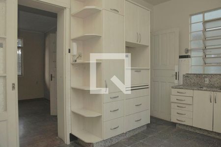 Casa à venda com 290m², 5 quartos e 4 vagasCozinha