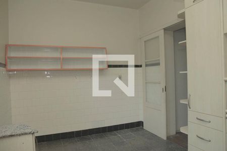 Casa à venda com 290m², 5 quartos e 4 vagasCozinha