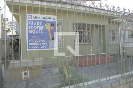 Casa à venda com 290m², 5 quartos e 4 vagasFachada