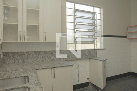 Casa à venda com 290m², 5 quartos e 4 vagasCozinha