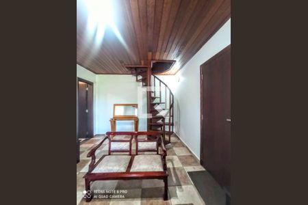 Casa de condomínio à venda com 385m², 5 quartos e 6 vagas Casa de condomínio à venda com 385m², 5 quartos e 6 vagasDetalhe