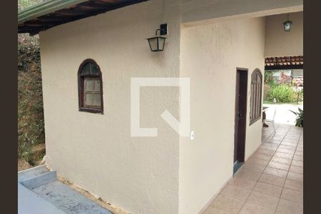 Casa de condomínio à venda com 385m², 5 quartos e 6 vagas Casa de condomínio à venda com 385m², 5 quartos e 6 vagasÁrea comum