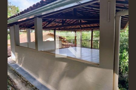 Casa de condomínio à venda com 385m², 5 quartos e 6 vagas Casa de condomínio à venda com 385m², 5 quartos e 6 vagasÁrea comum