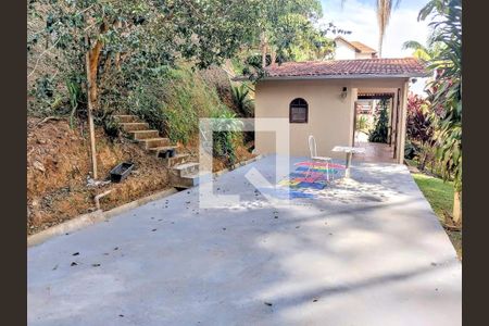 Casa de condomínio à venda com 385m², 5 quartos e 6 vagas Casa de condomínio à venda com 385m², 5 quartos e 6 vagasÁrea comum