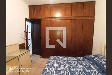 Casa de condomínio à venda com 385m², 5 quartos e 6 vagas Casa de condomínio à venda com 385m², 5 quartos e 6 vagasQuarto 4