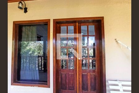 Casa de condomínio à venda com 385m², 5 quartos e 6 vagas Casa de condomínio à venda com 385m², 5 quartos e 6 vagasDetalhe