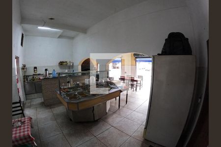 Casa à venda com 240m², 5 quartos e sem vagaRestaurante no Térreo