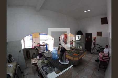 Casa à venda com 240m², 5 quartos e sem vagaRestaurante no Térreo