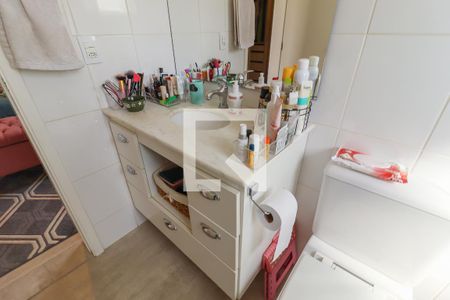 Casa de condomínio para alugar com 157m², 4 quartos e 3 vagas Casa de condomínio para alugar com 157m², 4 quartos e 3 vagasBanheiro da Suíte