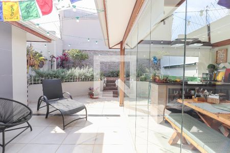 Casa de condomínio para alugar com 157m², 4 quartos e 3 vagas Casa de condomínio para alugar com 157m², 4 quartos e 3 vagasQuintal