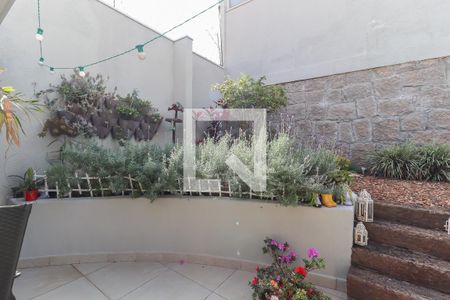 Casa de condomínio para alugar com 157m², 4 quartos e 3 vagas Casa de condomínio para alugar com 157m², 4 quartos e 3 vagasQuintal