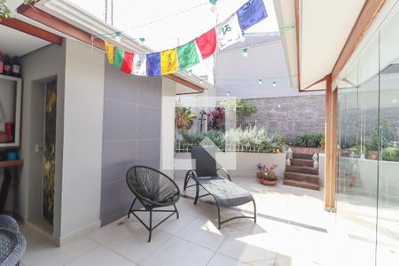 Casa de condomínio para alugar com 157m², 4 quartos e 3 vagas Casa de condomínio para alugar com 157m², 4 quartos e 3 vagasQuintal
