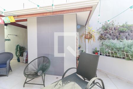 Casa de condomínio para alugar com 157m², 4 quartos e 3 vagas Casa de condomínio para alugar com 157m², 4 quartos e 3 vagasQuintal