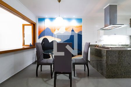 Apartamento para alugar com 350m², 4 quartos e 2 vagas Apartamento para alugar com 350m², 4 quartos e 2 vagasDetalhe da copa