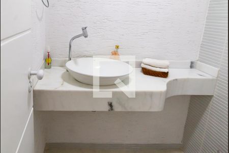 Apartamento para alugar com 350m², 4 quartos e 2 vagas Apartamento para alugar com 350m², 4 quartos e 2 vagasDetalhe do lavabo