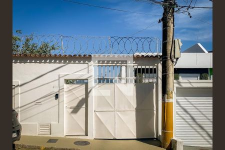 Apartamento para alugar com 350m², 4 quartos e 2 vagas Apartamento para alugar com 350m², 4 quartos e 2 vagasFachada