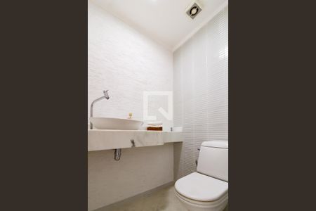 Apartamento para alugar com 350m², 4 quartos e 2 vagas Apartamento para alugar com 350m², 4 quartos e 2 vagasLavabo