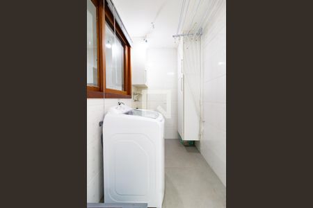 Apartamento para alugar com 350m², 4 quartos e 2 vagas Apartamento para alugar com 350m², 4 quartos e 2 vagasÁrea de serviço