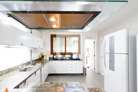 Apartamento para alugar com 350m², 4 quartos e 2 vagas Apartamento para alugar com 350m², 4 quartos e 2 vagasCozinha