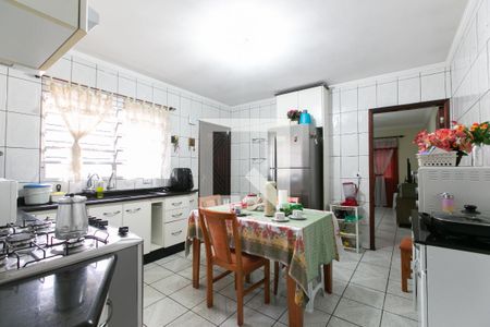 Casa à venda com 160m², 2 quartos e 2 vagasCozinha