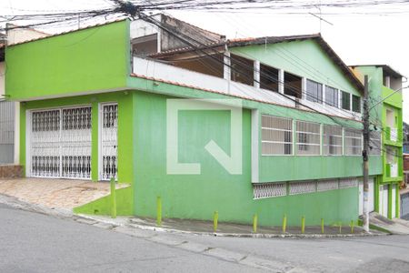 Casa à venda com 160m², 2 quartos e 2 vagasFachada 