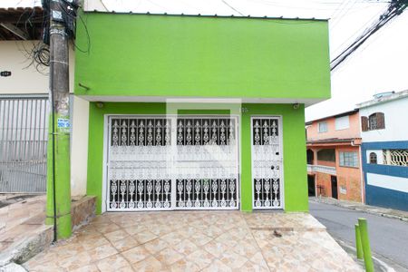 Casa à venda com 160m², 2 quartos e 2 vagasFachada 