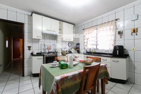 Casa à venda com 160m², 2 quartos e 2 vagasCozinha