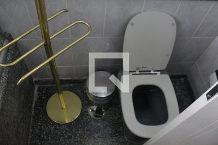 Apartamento à venda com 380m², 4 quartos e 5 vagasBanheiro Suíte 1