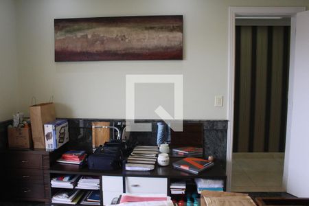 Apartamento à venda com 380m², 4 quartos e 5 vagasEscritório