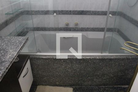 Apartamento à venda com 380m², 4 quartos e 5 vagasBanheiro Suíte 1