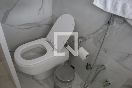 Apartamento à venda com 380m², 4 quartos e 5 vagasBanheiro Suíte 2