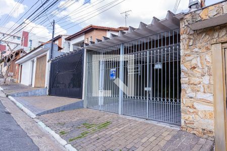 Casa à venda com 85m², 3 quartos e 2 vagasFachada