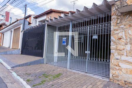 Casa à venda com 85m², 3 quartos e 2 vagasFachada