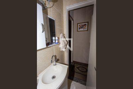 Casa à venda com 200m², 3 quartos e 3 vagasBanheiro 2