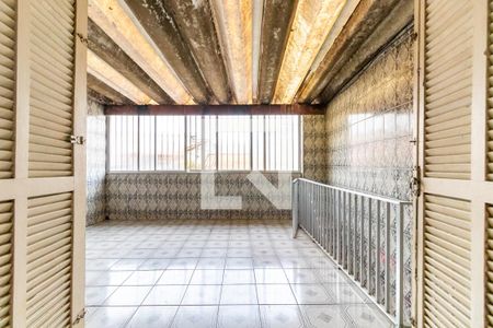 Casa à venda com 111m², 3 quartos e 2 vagasQuarto 3 - Suíte 2 - Varanda