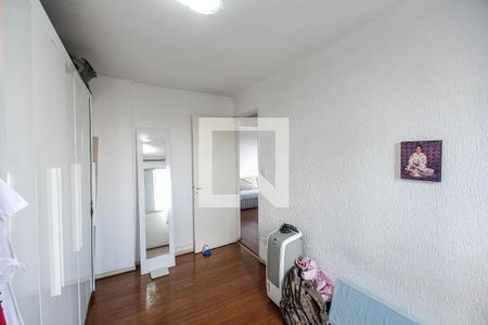 Quarto 1 de apartamento para alugar com 2 quartos, 60m² em Vila Ivone, São Paulo