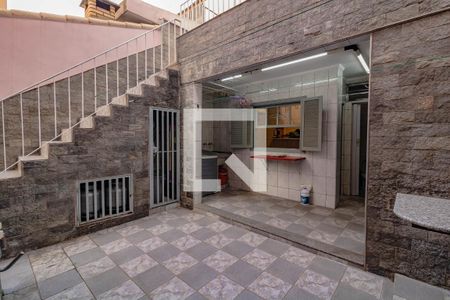 Casa à venda com 160m², 2 quartos e 2 vagasQuintal