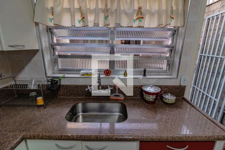 Casa à venda com 160m², 2 quartos e 2 vagasCozinha