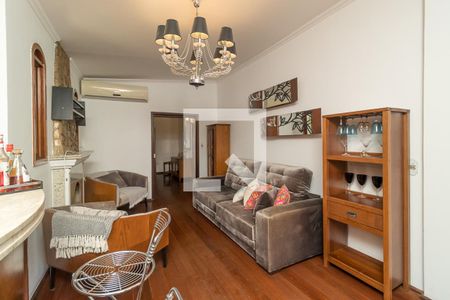 Sala de casa à venda com 5 quartos, 200m² em Jardim Itu Sabará, Porto Alegre