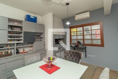 Casa à venda com 200m², 5 quartos e 2 vagas Casa à venda com 200m², 5 quartos e 2 vagasSala de Jantar