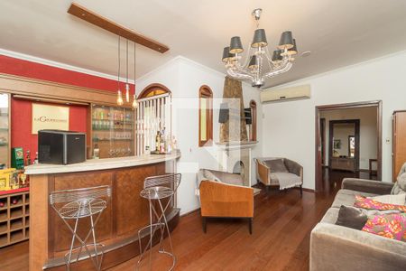 Sala de casa à venda com 5 quartos, 200m² em Jardim Itu Sabará, Porto Alegre