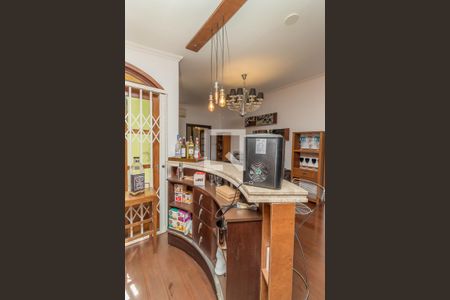 Sala de casa à venda com 5 quartos, 200m² em Jardim Itu Sabará, Porto Alegre