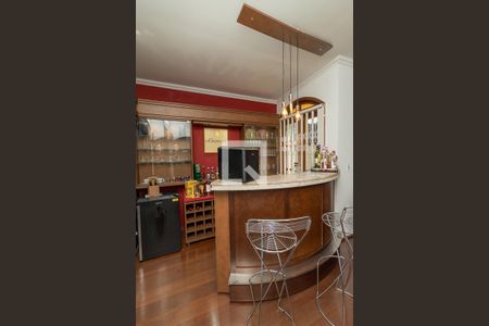 Sala de casa à venda com 5 quartos, 200m² em Jardim Itu Sabará, Porto Alegre