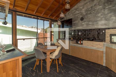 Casa à venda com 200m², 5 quartos e 2 vagas Casa à venda com 200m², 5 quartos e 2 vagasEspaço Gourmet